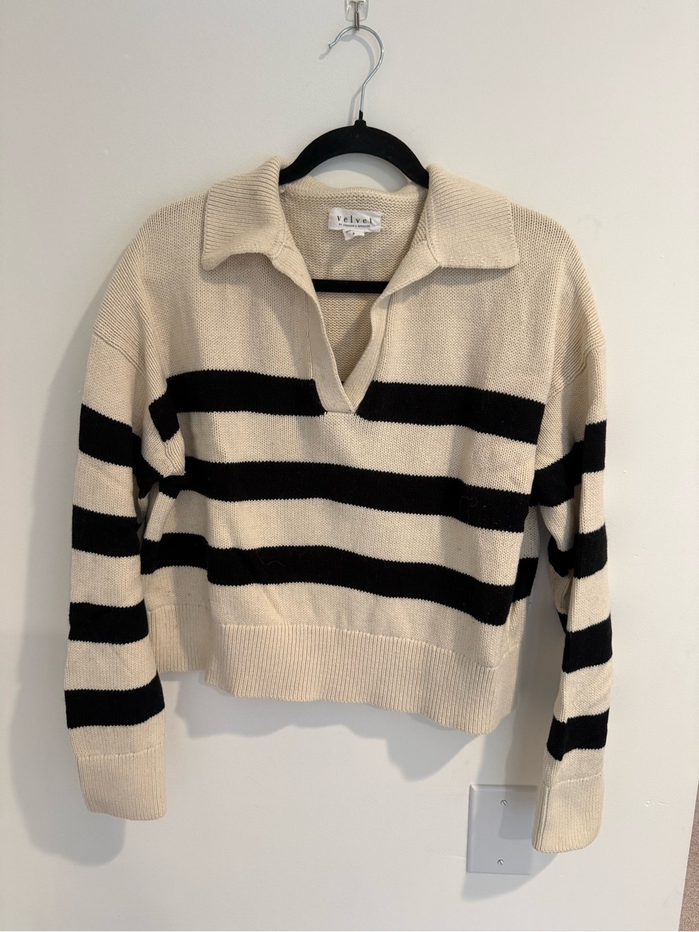 Velvet by Graham & Spencer Cream and Black Striped V‑Neck Collared Sweater